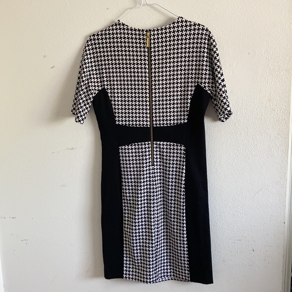 Michael Kors Houndstooth Panel Midi Dress - Picture 4 of 9